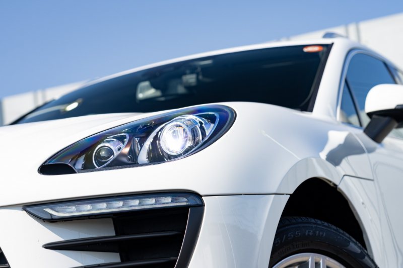 ポルシェ マカン ﾍﾞｰｽｸﾞﾚｰﾄﾞ　2017年ﾓﾃﾞﾙ ｱｹﾞｰﾄｸﾞﾚｰﾊｰﾌﾚｻﾞｰｼｰﾄ PCMﾅﾋﾞ ﾊﾟｰｸｱｼｽﾄ TPM ｸﾙｰｽﾞｺﾝﾄﾛｰﾙ ﾙｰﾌﾚｰﾙ ｵｰﾄﾃｰﾙｹﾞｰﾄ LDW ｶﾗｰｸﾚｽﾄｷｬｯﾌﾟ ﾏｶﾝﾀｰﾎﾞ19ｲﾝﾁAW　2年保証