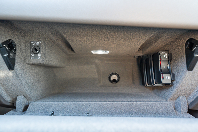 ポルシェ マカン ﾍﾞｰｽｸﾞﾚｰﾄﾞ　2017年ﾓﾃﾞﾙ ｱｹﾞｰﾄｸﾞﾚｰﾊｰﾌﾚｻﾞｰｼｰﾄ PCMﾅﾋﾞ ﾊﾟｰｸｱｼｽﾄ TPM ｸﾙｰｽﾞｺﾝﾄﾛｰﾙ ﾙｰﾌﾚｰﾙ ｵｰﾄﾃｰﾙｹﾞｰﾄ LDW ｶﾗｰｸﾚｽﾄｷｬｯﾌﾟ ﾏｶﾝﾀｰﾎﾞ19ｲﾝﾁAW　2年保証