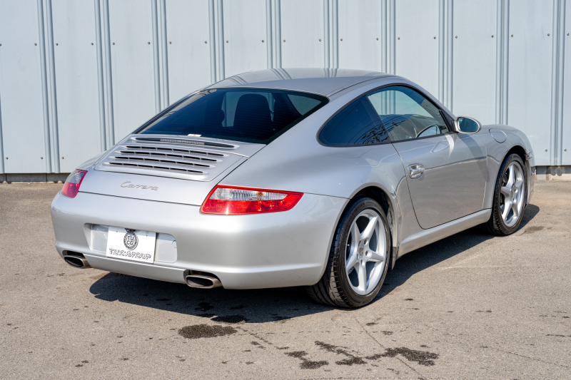 ポルシェ 911(Type997) ｶﾚﾗ　ﾌﾞﾗｯｸﾚｻﾞｰｼｰﾄ ｱﾙｶﾝﾀｰﾗﾙｰﾌﾗｲﾅｰ ｶﾛｯﾂｪﾘｱﾅﾋﾞ ﾌﾙｾｸﾞTV ｵｰﾄｴｱｺﾝ PSM ｷｾﾉﾝﾗｲﾄ F/Rﾌｫｸﾞ ｶﾚﾗ18ｲﾝﾁAW　2年保証