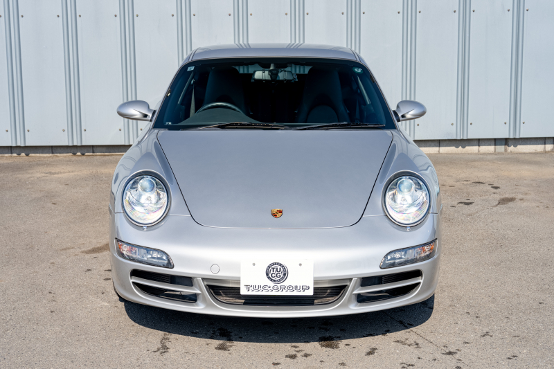 ポルシェ 911(Type997) ｶﾚﾗ　ﾌﾞﾗｯｸﾚｻﾞｰｼｰﾄ ｱﾙｶﾝﾀｰﾗﾙｰﾌﾗｲﾅｰ ｶﾛｯﾂｪﾘｱﾅﾋﾞ ﾌﾙｾｸﾞTV ｵｰﾄｴｱｺﾝ PSM ｷｾﾉﾝﾗｲﾄ F/Rﾌｫｸﾞ ｶﾚﾗ18ｲﾝﾁAW　2年保証