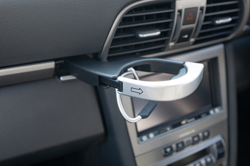 ポルシェ 911(Type997) ｶﾚﾗ　ﾌﾞﾗｯｸﾚｻﾞｰｼｰﾄ ｱﾙｶﾝﾀｰﾗﾙｰﾌﾗｲﾅｰ ｶﾛｯﾂｪﾘｱﾅﾋﾞ ﾌﾙｾｸﾞTV ｵｰﾄｴｱｺﾝ PSM ｷｾﾉﾝﾗｲﾄ F/Rﾌｫｸﾞ ｶﾚﾗ18ｲﾝﾁAW　2年保証