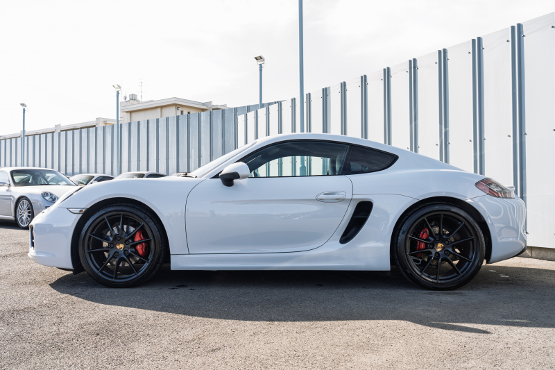 ポルシェ ケイマン(Type981) S ｽﾎﾟｰﾂｸﾛﾉPKG　2016年ﾓﾃﾞﾙ ﾌﾞﾗｯｸﾚｻﾞｰｼｰﾄ ｼｰﾄﾋｰﾀｰ ﾅﾋﾞTV ｽﾎﾟｰﾂﾃﾞｻﾞｲﾝｽﾃｱ PDLS BOSE ﾃｨﾝﾃｯﾄﾞﾙｯｸﾃｰﾙ TPM ｶﾚﾗS20ｲﾝﾁAW　2年保証