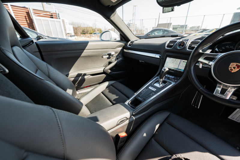 ポルシェ ケイマン(Type981) ﾍﾞｰｽｸﾞﾚｰﾄﾞ ｽﾎﾟｰﾂｸﾛﾉPKG　ﾌﾞﾗｯｸﾚｻﾞｰｼｰﾄ ｼｰﾄﾋｰﾀｰ ﾅﾋﾞTV ｽﾎﾟｰﾂﾃﾞｻﾞｲﾝｽﾃｱﾘﾝｸﾞ PDLS BOSE ｽﾎﾟｰﾂｼｬｰｼ ﾎﾞｸｽﾀｰS19ｲﾝﾁAW　2年保証