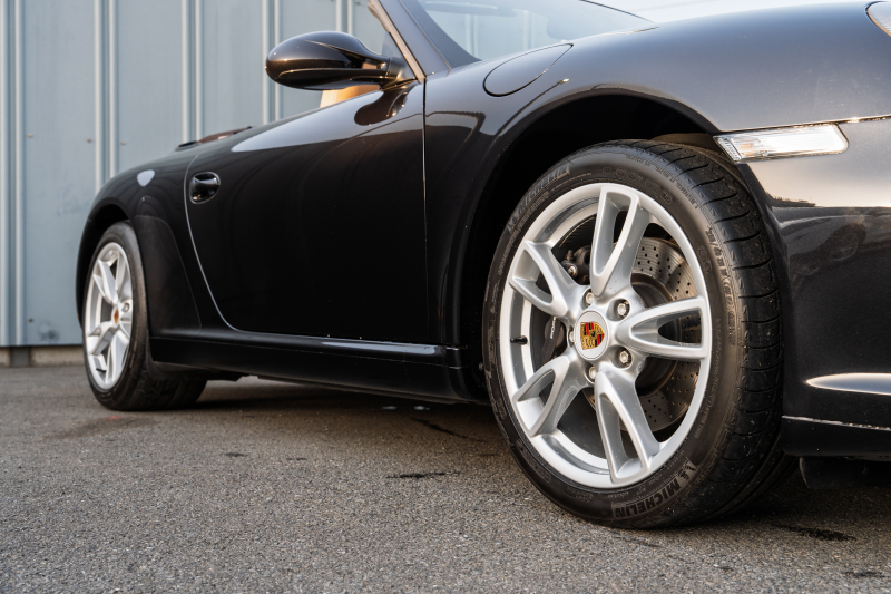 ポルシェ 911(Type997) ｶﾚﾗｶﾌﾞﾘｵﾚ ｽﾎﾟｰﾂｸﾛﾉPKG　後期ﾓﾃﾞﾙ 7速PDK ﾍﾞｰｼﾞｭﾚｻﾞｰｼｰﾄ ｼｰﾄﾋｰﾀｰ ｸﾗﾘｵﾝﾅﾋﾞ ﾊﾞｯｸｶﾒﾗ ｷｾﾉﾝﾍｯﾄﾞﾗｲﾄ ｵｰﾄｴｱｺﾝ ｶﾚﾗ18ｲﾝﾁAW　2年保証