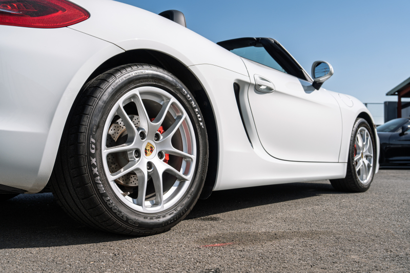 ポルシェ ボクスター(Type981) ﾍﾞｰｽｸﾞﾚｰﾄﾞ　ﾌﾞﾗｯｸﾊｰﾌﾚｻﾞｰ ﾌﾞﾗｯｸｿﾌﾄﾄｯﾌﾟ ﾅﾋﾞTV ｽﾎﾟｰﾂﾃﾞｻﾞｲﾝｽﾃｱﾘﾝｸﾞ PDLS ｵｰﾄA/C 電動Dﾐﾗｰ ｹｲﾏﾝ18ｲﾝﾁAW ｶﾗｰｸﾚｽﾄｾﾝﾀｰｷｬｯﾌﾟ　2年保証