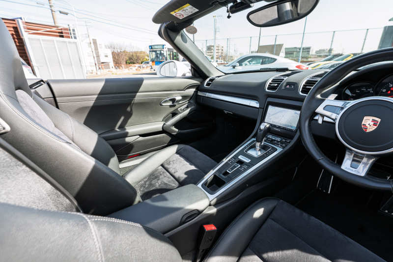 ポルシェ ボクスター(Type981) ﾍﾞｰｽｸﾞﾚｰﾄﾞ　ﾌﾞﾗｯｸﾊｰﾌﾚｻﾞｰ ﾌﾞﾗｯｸｿﾌﾄﾄｯﾌﾟ ﾅﾋﾞTV ｽﾎﾟｰﾂﾃﾞｻﾞｲﾝｽﾃｱﾘﾝｸﾞ PDLS ｵｰﾄA/C 電動Dﾐﾗｰ ｹｲﾏﾝ18ｲﾝﾁAW ｶﾗｰｸﾚｽﾄｾﾝﾀｰｷｬｯﾌﾟ　2年保証