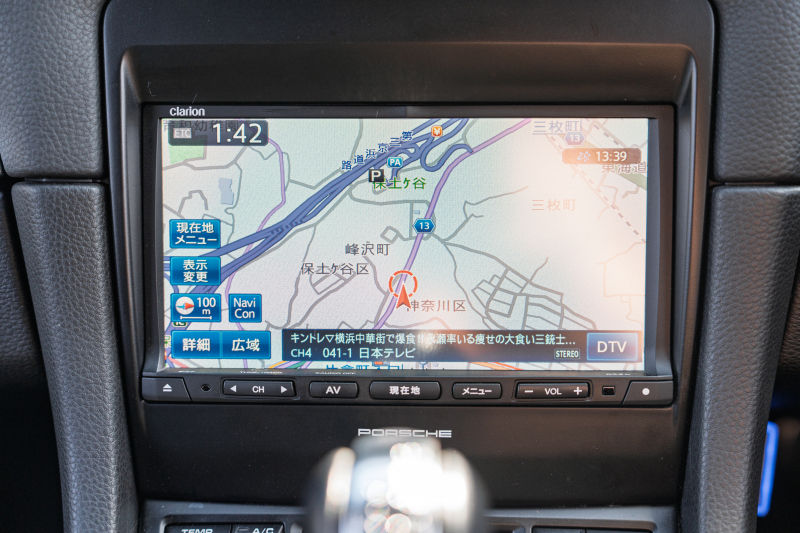 ポルシェ ボクスター(Type981) ﾍﾞｰｽｸﾞﾚｰﾄﾞ　ﾌﾞﾗｯｸﾊｰﾌﾚｻﾞｰ ﾌﾞﾗｯｸｿﾌﾄﾄｯﾌﾟ ﾅﾋﾞTV ｽﾎﾟｰﾂﾃﾞｻﾞｲﾝｽﾃｱﾘﾝｸﾞ PDLS ｵｰﾄA/C 電動Dﾐﾗｰ ｹｲﾏﾝ18ｲﾝﾁAW ｶﾗｰｸﾚｽﾄｾﾝﾀｰｷｬｯﾌﾟ　2年保証