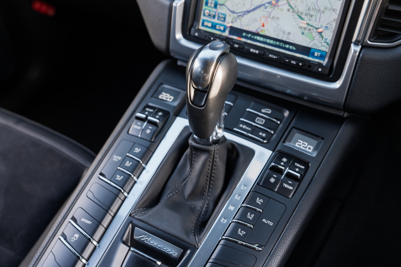 ポルシェ マカン ﾍﾞｰｽｸﾞﾚｰﾄﾞ　ﾌﾞﾗｯｸﾊｰﾌﾚｻﾞｰｼｰﾄ ｸﾗﾘｵﾝSDﾅﾋﾞ ﾌﾙｾｸﾞTV PDLS ｵｰﾄﾃｰﾙｹﾞｰﾄ ｶﾗｰｸﾚｽﾄｷｬｯﾌﾟ ﾏｶﾝS18ｲﾝﾁAW ﾊﾞｯｸ&ｻｲﾄﾞｶﾒﾗ ﾏﾙﾁﾌｧﾝｸｼｮﾝｽﾃｱ　2年保証