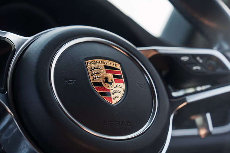 ポルシェ マカン GTS ｽﾎﾟｰﾂｸﾛﾉPKG　MY17 GTSｲﾝﾃﾘｱPKG ﾌﾞﾗｯｸﾚｻﾞｰｼｰﾄ PCM ｽﾎﾟｰﾂｴｸﾞｿﾞｰｽﾄ ﾊﾟﾄﾞﾙ  PASM PDLS/LED ｸﾙｺﾝ RSｽﾊﾟｲﾀﾞｰ20AW　2年保証