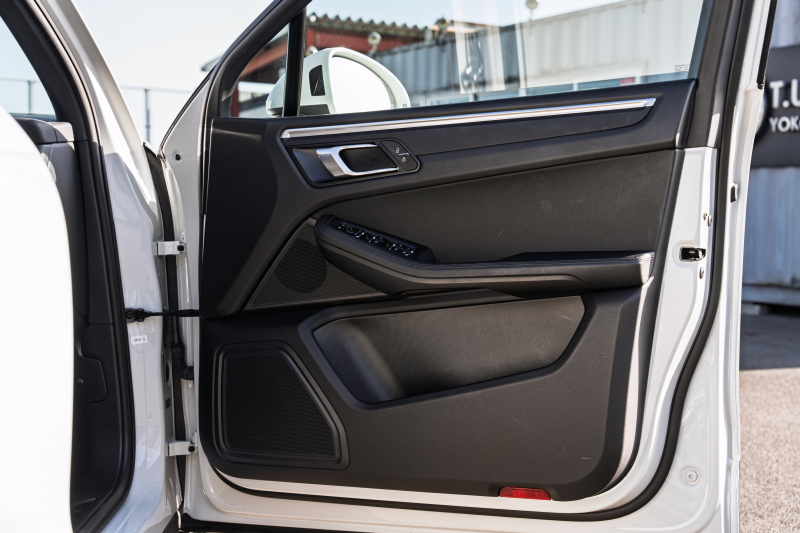 ポルシェ マカン ﾍﾞｰｽｸﾞﾚｰﾄﾞ　ﾌﾞﾗｯｸﾊｰﾌﾚｻﾞｰ ｼｰﾄﾋｰﾀｰ ﾊﾟﾉﾗﾏｻﾝﾙｰﾌ PCMﾅﾋﾞ ｱﾗｳﾝﾄﾞﾋﾞｭｰ ｴﾝﾄﾘｰﾄﾞﾗｲﾌﾞ ACC ﾚｰﾝﾁｪﾝｼﾞ ﾊﾟｰｸｱｼｽﾄ LEDﾗｲﾄ TPM ﾏｶﾝｽﾎﾟｰﾂ19ｲﾝﾁAW　2年保証