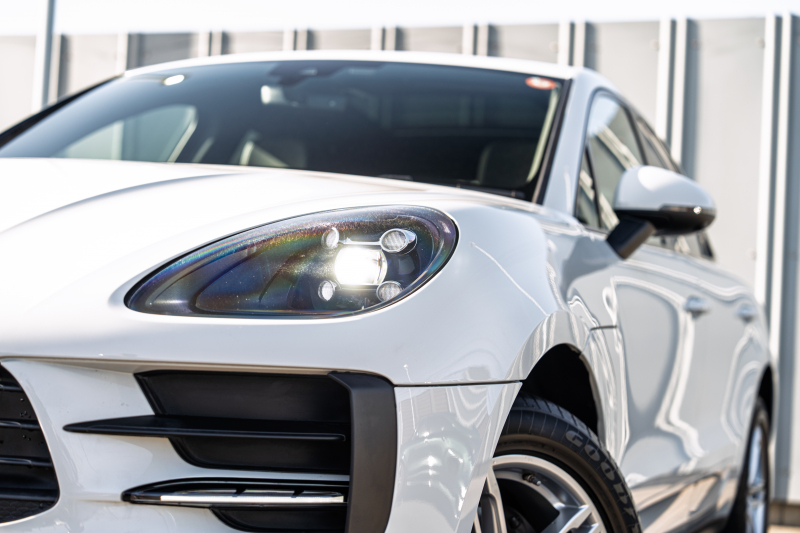 ポルシェ マカン ﾍﾞｰｽｸﾞﾚｰﾄﾞ　ﾌﾞﾗｯｸﾊｰﾌﾚｻﾞｰ ｼｰﾄﾋｰﾀｰ ﾊﾟﾉﾗﾏｻﾝﾙｰﾌ PCMﾅﾋﾞ ｱﾗｳﾝﾄﾞﾋﾞｭｰ ｴﾝﾄﾘｰﾄﾞﾗｲﾌﾞ ACC ﾚｰﾝﾁｪﾝｼﾞ ﾊﾟｰｸｱｼｽﾄ LEDﾗｲﾄ TPM ﾏｶﾝｽﾎﾟｰﾂ19ｲﾝﾁAW　2年保証