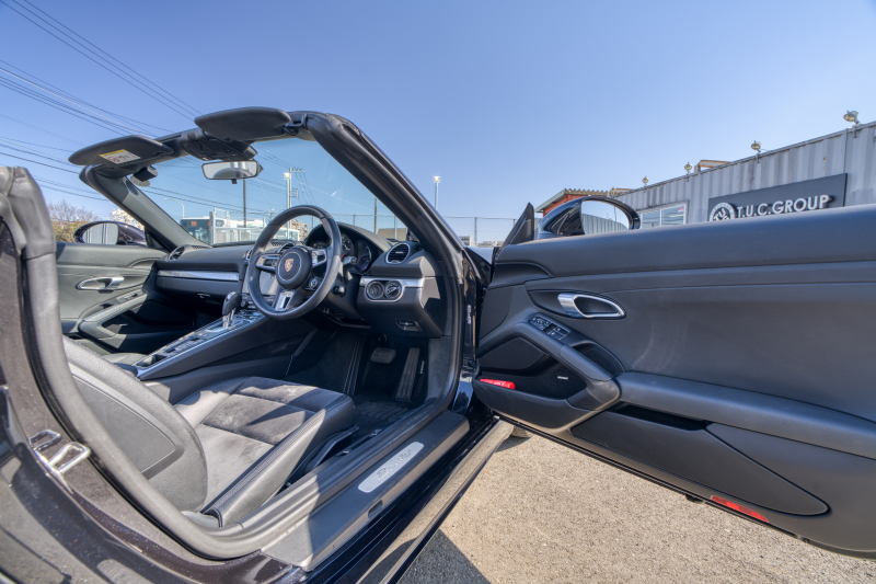 ポルシェ 718 ボクスター ﾍﾞｰｽｸﾞﾚｰﾄﾞ ｽﾎﾟｰﾂｸﾛﾉPKG　ﾌﾞﾗｯｸﾊｰﾌﾚｻﾞｰｼｰﾄ ｼｰﾄﾋｰﾀｰ ﾌﾞﾗｯｸｿﾌﾄﾄｯﾌﾟ PCMﾅﾋﾞTV CarPlay BOSE GTｽﾎﾟｰﾂｽﾃｱ ｷｾﾉﾝ ｵｰﾄｴｱｺﾝ TPM ﾊﾟｰｸｱｼｽﾄ 電格ﾐﾗｰ ﾎﾞｸｽﾀｰ18ｲﾝﾁAW　2年保証