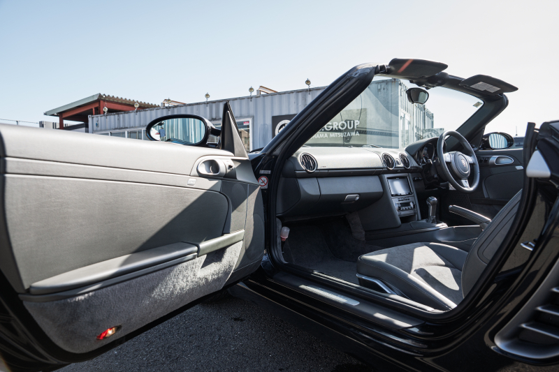 ポルシェ ボクスター(Type987) ﾍﾞｰｽｸﾞﾚｰﾄﾞ　2008年ﾓﾃﾞﾙ 5速ﾏﾆｭｱﾙ ｽﾄｰﾝｸﾞﾚｰﾊｰﾌﾚｻﾞｰ ﾌﾞﾗｯｸｿﾌﾄﾄｯﾌﾟ ｶﾛｯﾂｪﾘｱﾅﾋﾞ ｽﾎﾟｰﾂｽﾃｱﾘﾝｸﾞ ﾋﾞﾙｼｭﾀｲﾝｻｽ 18ｲﾝﾁAW　2年保証