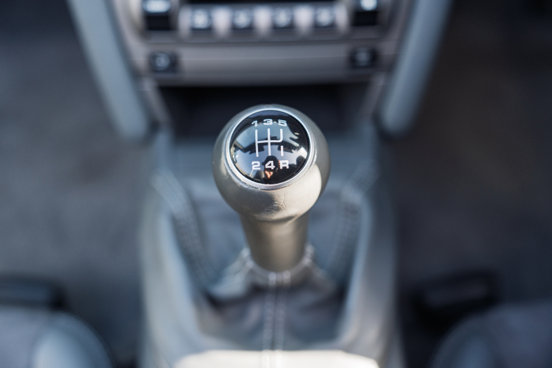 ポルシェ ボクスター(Type987) ﾍﾞｰｽｸﾞﾚｰﾄﾞ　2008年ﾓﾃﾞﾙ 5速ﾏﾆｭｱﾙ ｽﾄｰﾝｸﾞﾚｰﾊｰﾌﾚｻﾞｰ ﾌﾞﾗｯｸｿﾌﾄﾄｯﾌﾟ ｶﾛｯﾂｪﾘｱﾅﾋﾞ ｽﾎﾟｰﾂｽﾃｱﾘﾝｸﾞ ﾋﾞﾙｼｭﾀｲﾝｻｽ 18ｲﾝﾁAW　2年保証