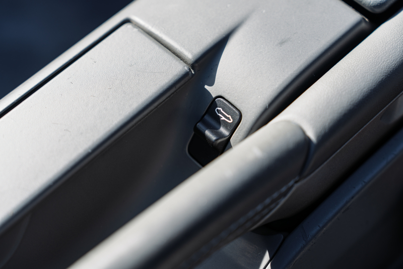 ポルシェ ボクスター(Type987) ﾍﾞｰｽｸﾞﾚｰﾄﾞ　2008年ﾓﾃﾞﾙ 5速ﾏﾆｭｱﾙ ｽﾄｰﾝｸﾞﾚｰﾊｰﾌﾚｻﾞｰ ﾌﾞﾗｯｸｿﾌﾄﾄｯﾌﾟ ｶﾛｯﾂｪﾘｱﾅﾋﾞ ｽﾎﾟｰﾂｽﾃｱﾘﾝｸﾞ ﾋﾞﾙｼｭﾀｲﾝｻｽ 18ｲﾝﾁAW　2年保証