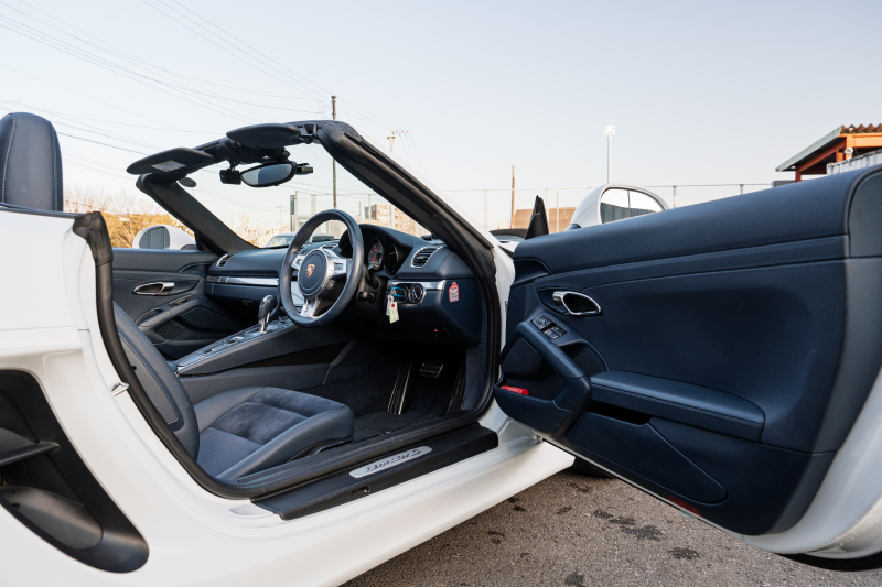 ポルシェ ボクスター(Type981) S　ﾖｯﾃｨﾝｸﾞﾌﾞﾙｰﾊｰﾌﾚｻﾞｰｼｰﾄ ｼｰﾄﾋｰﾀｰ ﾌﾞﾙｰｿﾌﾄﾄｯﾌﾟ ｶﾛｯﾂｪﾘｱﾅﾋﾞ ﾌﾙｾｸﾞTV CarPlay Bｶﾒﾗ PDLS ｽﾎﾟｰﾂﾃﾞｻﾞｲﾝｽﾃｱﾘﾝｸﾞ 電動Dﾐﾗｰ ｵｰﾄA/C ｹｲﾏﾝS19AW　2年保証