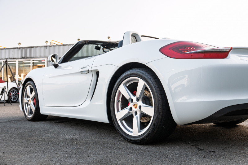 ポルシェ ボクスター(Type981) S　ﾖｯﾃｨﾝｸﾞﾌﾞﾙｰﾊｰﾌﾚｻﾞｰｼｰﾄ ｼｰﾄﾋｰﾀｰ ﾌﾞﾙｰｿﾌﾄﾄｯﾌﾟ ｶﾛｯﾂｪﾘｱﾅﾋﾞ ﾌﾙｾｸﾞTV CarPlay Bｶﾒﾗ PDLS ｽﾎﾟｰﾂﾃﾞｻﾞｲﾝｽﾃｱﾘﾝｸﾞ 電動Dﾐﾗｰ ｵｰﾄA/C ｹｲﾏﾝS19AW　2年保証