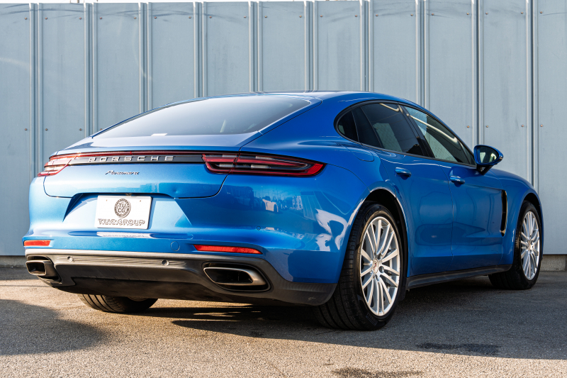 ポルシェ パナメーラ ﾍﾞｰｽｸﾞﾚｰﾄﾞ　2018年ﾓﾃﾞﾙ ﾌﾞﾗｯｸﾚｻﾞｰｼｰﾄ ｼｰﾄﾋｰﾀｰ PCMﾅﾋﾞ CarPlay ｱﾗｳﾝﾄﾞﾋﾞｭｰ ｴﾝﾄﾘｰﾄﾞﾗｲﾌﾞ PASM/ｴｱｻｽ LEDﾗｲﾄ TPM ﾊﾟﾅﾒｰﾗﾃﾞｻﾞｲﾝ20ｲﾝﾁAW　2年保証