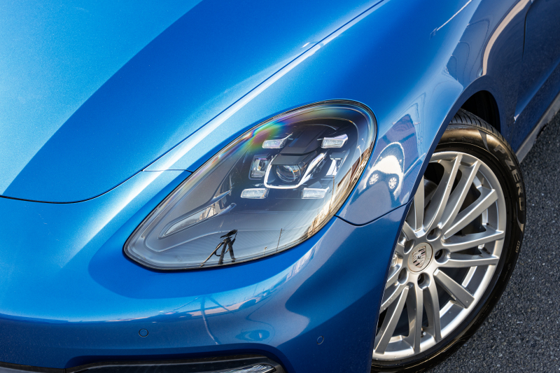 ポルシェ パナメーラ ﾍﾞｰｽｸﾞﾚｰﾄﾞ　2018年ﾓﾃﾞﾙ ﾌﾞﾗｯｸﾚｻﾞｰｼｰﾄ ｼｰﾄﾋｰﾀｰ PCMﾅﾋﾞ CarPlay ｱﾗｳﾝﾄﾞﾋﾞｭｰ ｴﾝﾄﾘｰﾄﾞﾗｲﾌﾞ PASM/ｴｱｻｽ LEDﾗｲﾄ TPM ﾊﾟﾅﾒｰﾗﾃﾞｻﾞｲﾝ20ｲﾝﾁAW　2年保証