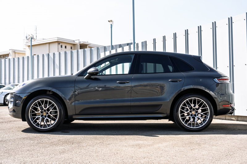 ポルシェ マカン S ｽﾎﾟｰﾂｸﾛﾉPKG　MY20 1ｵｰﾅｰ ｽﾎﾟｰﾂﾃﾞｻﾞｲﾝPKG ﾌﾞﾗｯｸﾚｻﾞｰｼｰﾄ PCMﾅﾋﾞ PASM ACC ﾚｰﾝﾁｪﾝｼﾞｱｼｽﾄ RSｽﾊﾟｲﾀﾞｰ21AW　2年保証