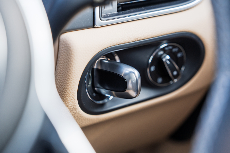 ポルシェ マカン ﾍﾞｰｽｸﾞﾚｰﾄﾞ　ﾍﾞｰｼﾞｭﾊｰﾌﾚｻﾞｰｼｰﾄ ﾊﾟﾉﾗﾏSR PCMﾅﾋﾞ ｴﾝﾄﾘｰD TPM ｸﾙｰｽﾞｺﾝﾄﾛｰﾙ ﾚｰﾝﾁｪﾝｼﾞｱｼｽﾄ LDW ｶﾗｰｸﾚｽﾄｷｬｯﾌﾟ ﾏｶﾝS18ｲﾝﾁAW　2年保証