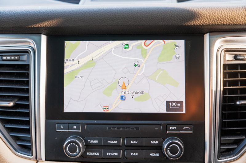 ポルシェ マカン ﾍﾞｰｽｸﾞﾚｰﾄﾞ　ﾍﾞｰｼﾞｭﾊｰﾌﾚｻﾞｰｼｰﾄ ﾊﾟﾉﾗﾏSR PCMﾅﾋﾞ ｴﾝﾄﾘｰD TPM ｸﾙｰｽﾞｺﾝﾄﾛｰﾙ ﾚｰﾝﾁｪﾝｼﾞｱｼｽﾄ LDW ｶﾗｰｸﾚｽﾄｷｬｯﾌﾟ ﾏｶﾝS18ｲﾝﾁAW　2年保証