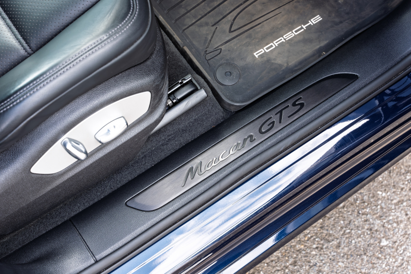 ポルシェ マカン GTS ｽﾎﾟｰﾂｸﾛﾉPKG　ﾌﾞﾗｯｸﾚｻﾞｰPKG PCM AppleCarPlay ｽﾎﾟｴｸﾞACC ｴﾝﾄﾘｰﾄﾞﾗｲﾌﾞ PASM/ｴｱｻｽ PDLS/LED RSｽﾊﾟｲﾀﾞｰ20AW　2年保証