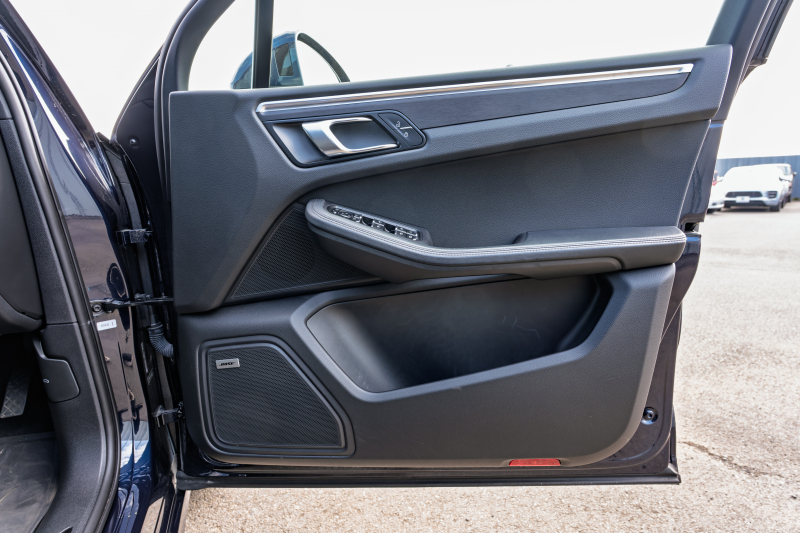 ポルシェ マカン GTS ｽﾎﾟｰﾂｸﾛﾉPKG　ﾌﾞﾗｯｸﾚｻﾞｰPKG PCM AppleCarPlay ｽﾎﾟｴｸﾞACC ｴﾝﾄﾘｰﾄﾞﾗｲﾌﾞ PASM/ｴｱｻｽ PDLS/LED RSｽﾊﾟｲﾀﾞｰ20AW　2年保証