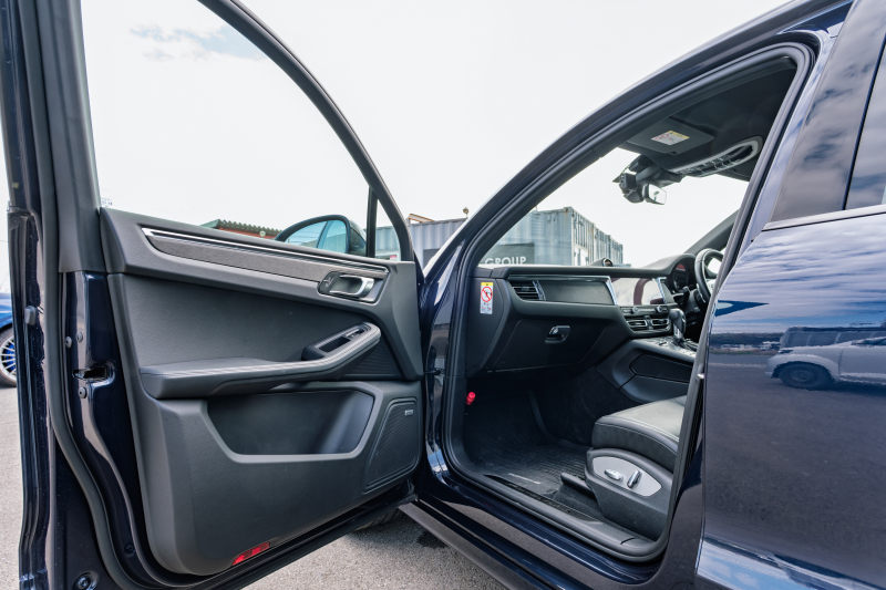 ポルシェ マカン GTS ｽﾎﾟｰﾂｸﾛﾉPKG　ﾌﾞﾗｯｸﾚｻﾞｰPKG PCM AppleCarPlay ｽﾎﾟｴｸﾞACC ｴﾝﾄﾘｰﾄﾞﾗｲﾌﾞ PASM/ｴｱｻｽ PDLS/LED RSｽﾊﾟｲﾀﾞｰ20AW　2年保証