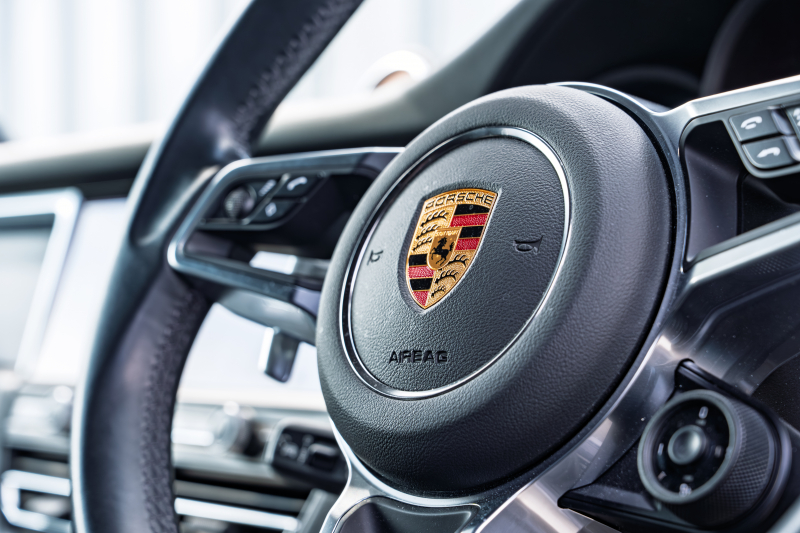 ポルシェ マカン GTS ｽﾎﾟｰﾂｸﾛﾉPKG　ﾌﾞﾗｯｸﾚｻﾞｰPKG PCM AppleCarPlay ｽﾎﾟｴｸﾞACC ｴﾝﾄﾘｰﾄﾞﾗｲﾌﾞ PASM/ｴｱｻｽ PDLS/LED RSｽﾊﾟｲﾀﾞｰ20AW　2年保証