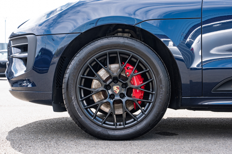 ポルシェ マカン GTS ｽﾎﾟｰﾂｸﾛﾉPKG　ﾌﾞﾗｯｸﾚｻﾞｰPKG PCM AppleCarPlay ｽﾎﾟｴｸﾞACC ｴﾝﾄﾘｰﾄﾞﾗｲﾌﾞ PASM/ｴｱｻｽ PDLS/LED RSｽﾊﾟｲﾀﾞｰ20AW　2年保証