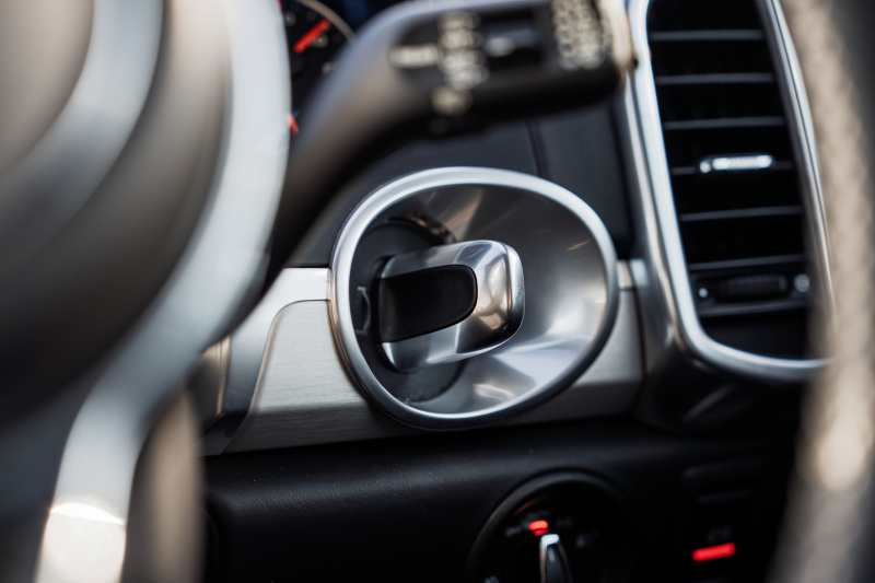 ポルシェ カイエン GTS ｽﾎﾟｰﾂｸﾛﾉPKG　1ｵﾅ MY18 ﾌﾞﾗｯｸﾊｰﾌﾚｻﾞｰｼｰﾄ ｼｰﾄﾋｰﾀｰ ﾊﾟﾉﾗﾏSR PCMﾅﾋﾞ ｴﾝﾄﾘｰﾄﾞﾗｲﾌﾞ ｷｾﾉﾝﾗｲﾄ ｽﾎﾟｰﾂﾃｰﾙﾊﾟｲﾌﾟ RSｽﾊﾟｲﾀﾞｰ20ｲﾝﾁAW　2年保証