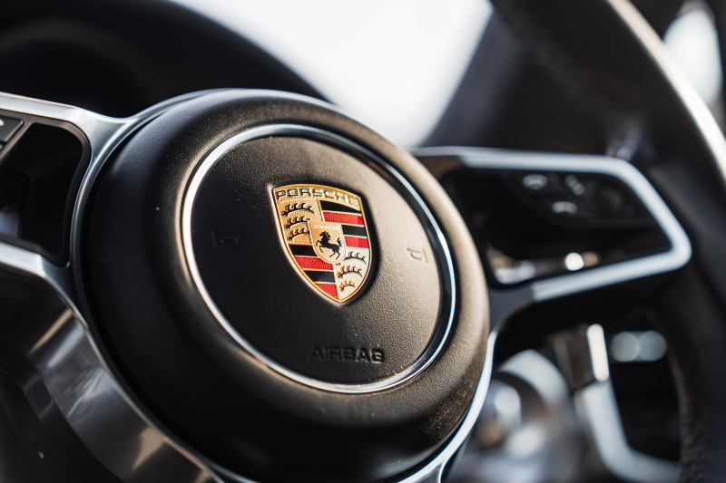 ポルシェ カイエン GTS ｽﾎﾟｰﾂｸﾛﾉPKG　1ｵﾅ MY18 ﾌﾞﾗｯｸﾊｰﾌﾚｻﾞｰｼｰﾄ ｼｰﾄﾋｰﾀｰ ﾊﾟﾉﾗﾏSR PCMﾅﾋﾞ ｴﾝﾄﾘｰﾄﾞﾗｲﾌﾞ ｷｾﾉﾝﾗｲﾄ ｽﾎﾟｰﾂﾃｰﾙﾊﾟｲﾌﾟ RSｽﾊﾟｲﾀﾞｰ20ｲﾝﾁAW　2年保証