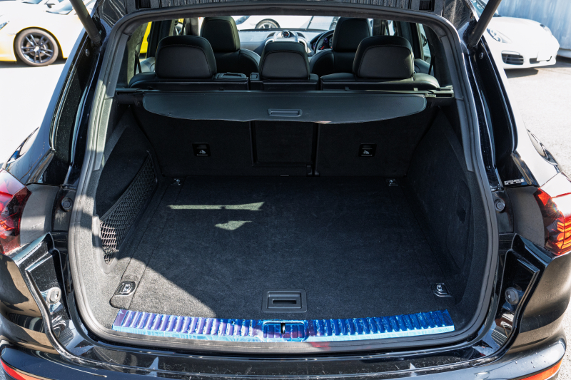 ポルシェ カイエン GTS ｽﾎﾟｰﾂｸﾛﾉPKG　1ｵﾅ MY18 ﾌﾞﾗｯｸﾊｰﾌﾚｻﾞｰｼｰﾄ ｼｰﾄﾋｰﾀｰ ﾊﾟﾉﾗﾏSR PCMﾅﾋﾞ ｴﾝﾄﾘｰﾄﾞﾗｲﾌﾞ ｷｾﾉﾝﾗｲﾄ ｽﾎﾟｰﾂﾃｰﾙﾊﾟｲﾌﾟ RSｽﾊﾟｲﾀﾞｰ20ｲﾝﾁAW　2年保証