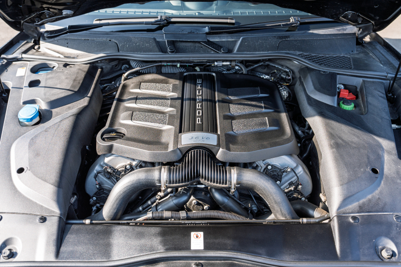 ポルシェ カイエン GTS ｽﾎﾟｰﾂｸﾛﾉPKG　1ｵﾅ MY18 ﾌﾞﾗｯｸﾊｰﾌﾚｻﾞｰｼｰﾄ ｼｰﾄﾋｰﾀｰ ﾊﾟﾉﾗﾏSR PCMﾅﾋﾞ ｴﾝﾄﾘｰﾄﾞﾗｲﾌﾞ ｷｾﾉﾝﾗｲﾄ ｽﾎﾟｰﾂﾃｰﾙﾊﾟｲﾌﾟ RSｽﾊﾟｲﾀﾞｰ20ｲﾝﾁAW　2年保証