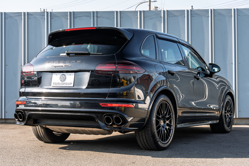 ポルシェ カイエン GTS ｽﾎﾟｰﾂｸﾛﾉPKG　1ｵﾅ MY18 ﾌﾞﾗｯｸﾊｰﾌﾚｻﾞｰｼｰﾄ ｼｰﾄﾋｰﾀｰ ﾊﾟﾉﾗﾏSR PCMﾅﾋﾞ ｴﾝﾄﾘｰﾄﾞﾗｲﾌﾞ ｷｾﾉﾝﾗｲﾄ ｽﾎﾟｰﾂﾃｰﾙﾊﾟｲﾌﾟ RSｽﾊﾟｲﾀﾞｰ20ｲﾝﾁAW　2年保証