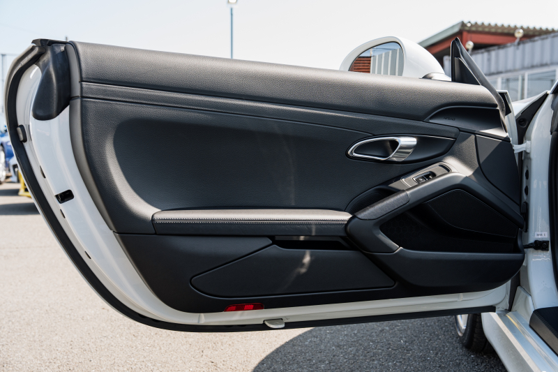 ポルシェ ボクスター(Type981) S　ﾌﾞﾗｯｸﾊｰﾌﾚｻﾞｰｼｰﾄ ｼｰﾄﾋｰﾀｰ ﾚｯﾄﾞｿﾌﾄﾄｯﾌﾟ ｸﾗﾘｵﾝﾅﾋﾞ ﾌﾙｾｸﾞTV ｽﾎﾟｰﾂﾃﾞｻﾞｲﾝｽﾃｱ ｷｾﾉﾝ 電動ﾄﾞｱﾐﾗｰ TPM ｶﾚﾗS20ｲﾝﾁAW　2年保証