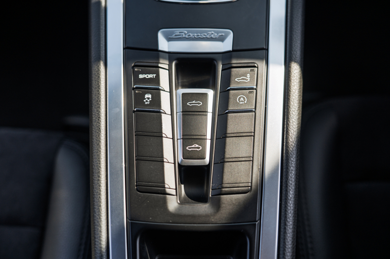 ポルシェ ボクスター(Type981) S　ﾌﾞﾗｯｸﾊｰﾌﾚｻﾞｰｼｰﾄ ｼｰﾄﾋｰﾀｰ ﾚｯﾄﾞｿﾌﾄﾄｯﾌﾟ ｸﾗﾘｵﾝﾅﾋﾞ ﾌﾙｾｸﾞTV ｽﾎﾟｰﾂﾃﾞｻﾞｲﾝｽﾃｱ ｷｾﾉﾝ 電動ﾄﾞｱﾐﾗｰ TPM ｶﾚﾗS20ｲﾝﾁAW　2年保証