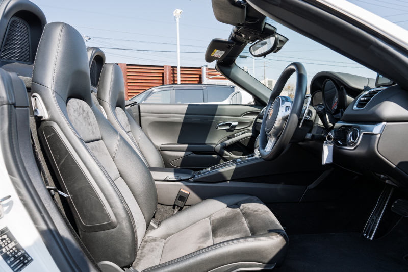 ポルシェ ボクスター(Type981) S　ﾌﾞﾗｯｸﾊｰﾌﾚｻﾞｰｼｰﾄ ｼｰﾄﾋｰﾀｰ ﾚｯﾄﾞｿﾌﾄﾄｯﾌﾟ ｸﾗﾘｵﾝﾅﾋﾞ ﾌﾙｾｸﾞTV ｽﾎﾟｰﾂﾃﾞｻﾞｲﾝｽﾃｱ ｷｾﾉﾝ 電動ﾄﾞｱﾐﾗｰ TPM ｶﾚﾗS20ｲﾝﾁAW　2年保証