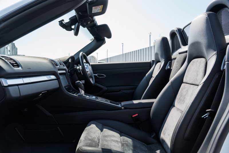 ポルシェ ボクスター(Type981) S　ﾌﾞﾗｯｸﾊｰﾌﾚｻﾞｰｼｰﾄ ｼｰﾄﾋｰﾀｰ ﾚｯﾄﾞｿﾌﾄﾄｯﾌﾟ ｸﾗﾘｵﾝﾅﾋﾞ ﾌﾙｾｸﾞTV ｽﾎﾟｰﾂﾃﾞｻﾞｲﾝｽﾃｱ ｷｾﾉﾝ 電動ﾄﾞｱﾐﾗｰ TPM ｶﾚﾗS20ｲﾝﾁAW　2年保証