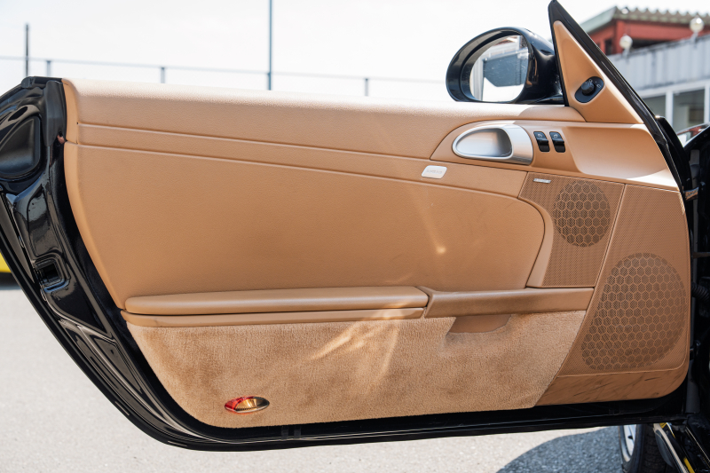 ポルシェ ボクスター(Type987) ﾍﾞｰｽｸﾞﾚｰﾄﾞ　後期ﾓﾃﾞﾙ ﾍﾞｰｼﾞｭﾊｰﾌﾚｻﾞｰｼｰﾄ ｼｰﾄﾋｰﾀｰ ﾌﾞﾗｯｸｿﾌﾄﾄｯﾌﾟ ｸﾗﾘｵﾝﾅﾋﾞTV ﾀﾞｲﾅﾐｯｸｺｰﾅﾘﾝｸﾞﾗｲﾄ ｵｰﾄｴｱｺﾝ ﾎﾞｸｽﾀｰ17ｲﾝﾁAW　2年保証