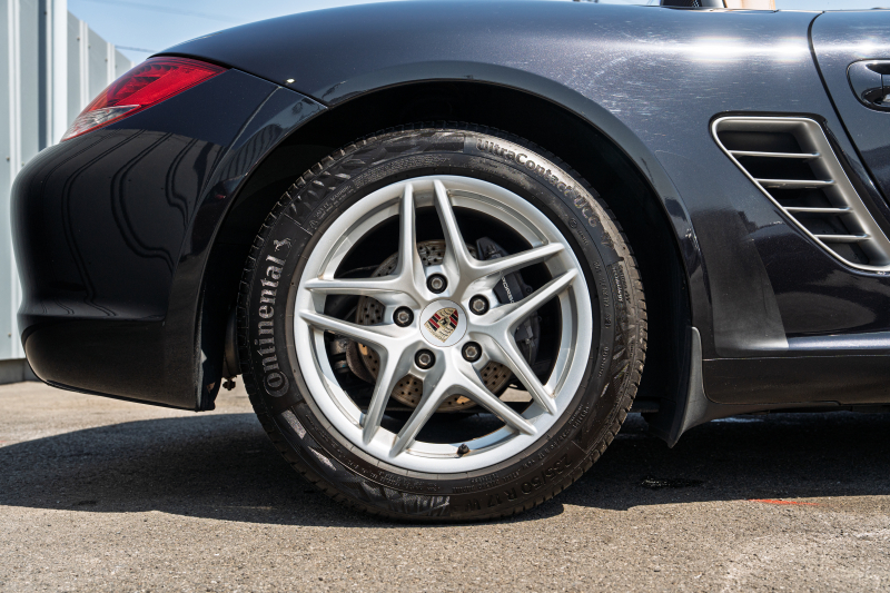 ポルシェ ボクスター(Type987) ﾍﾞｰｽｸﾞﾚｰﾄﾞ　後期ﾓﾃﾞﾙ ﾍﾞｰｼﾞｭﾊｰﾌﾚｻﾞｰｼｰﾄ ｼｰﾄﾋｰﾀｰ ﾌﾞﾗｯｸｿﾌﾄﾄｯﾌﾟ ｸﾗﾘｵﾝﾅﾋﾞTV ﾀﾞｲﾅﾐｯｸｺｰﾅﾘﾝｸﾞﾗｲﾄ ｵｰﾄｴｱｺﾝ ﾎﾞｸｽﾀｰ17ｲﾝﾁAW　2年保証