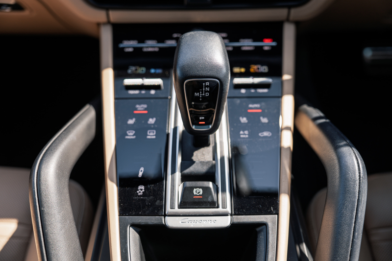 ポルシェ カイエン S ｽﾎﾟｰﾂｸﾛﾉPKG　ﾍﾞｰｼﾞｭﾚｻﾞｰｼｰﾄ ﾊﾟﾉﾗﾏﾙｰﾌ PCM CarPlay PASM/ｴｱｻｽ PDLS+ ﾌﾞﾙﾒｽﾀｰ ﾍﾞﾝﾁﾚｰﾀｰ ｱﾝﾋﾞｴﾝﾄﾗｲﾄ ACC RSｽﾊﾟｲﾀﾞｰ21ｲﾝﾁAW　2年保証