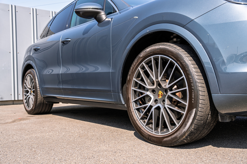 ポルシェ カイエン S ｽﾎﾟｰﾂｸﾛﾉPKG　ﾍﾞｰｼﾞｭﾚｻﾞｰｼｰﾄ ﾊﾟﾉﾗﾏﾙｰﾌ PCM CarPlay PASM/ｴｱｻｽ PDLS+ ﾌﾞﾙﾒｽﾀｰ ﾍﾞﾝﾁﾚｰﾀｰ ｱﾝﾋﾞｴﾝﾄﾗｲﾄ ACC RSｽﾊﾟｲﾀﾞｰ21ｲﾝﾁAW　2年保証