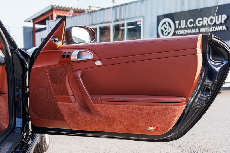 ポルシェ 911(Type997) ｶﾚﾗ　ﾃﾗｺｯﾀﾚｻﾞｰｼｰﾄ ｱﾙｶﾝﾀｰﾗﾙｰﾌﾗｲﾅｰ ｲｸﾘﾌﾟｽﾅﾋﾞTV ｵｰﾄｴｱｺﾝ PSM ｷｾﾉﾝﾗｲﾄ F/Rﾌｫｸﾞ ｽﾎﾟｰﾂﾃﾞｻﾞｲﾝ19ｲﾝﾁAW　2年保証