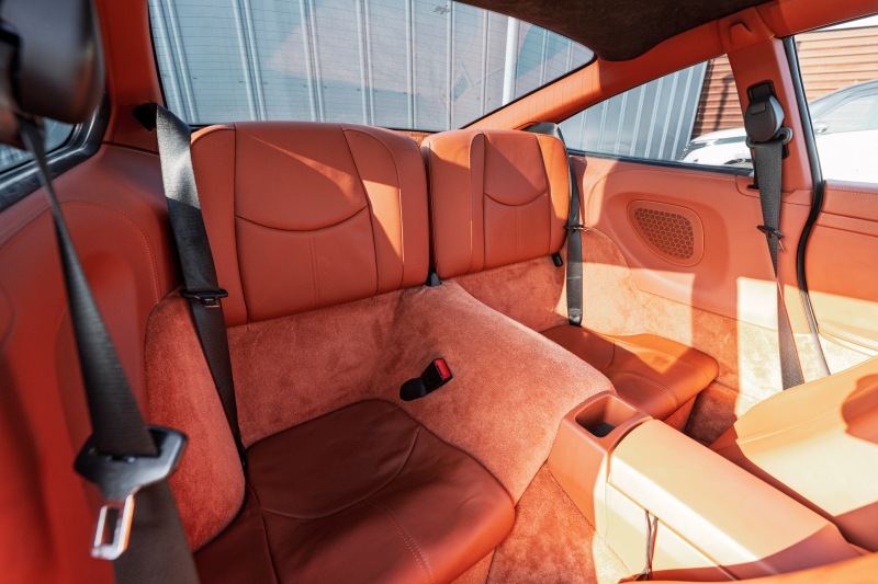 ポルシェ 911(Type997) ｶﾚﾗ　ﾃﾗｺｯﾀﾚｻﾞｰｼｰﾄ ｱﾙｶﾝﾀｰﾗﾙｰﾌﾗｲﾅｰ ｲｸﾘﾌﾟｽﾅﾋﾞTV ｵｰﾄｴｱｺﾝ PSM ｷｾﾉﾝﾗｲﾄ F/Rﾌｫｸﾞ ｽﾎﾟｰﾂﾃﾞｻﾞｲﾝ19ｲﾝﾁAW　2年保証