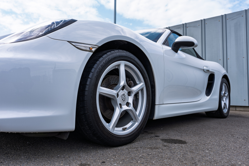 ポルシェ ボクスター(Type981) ﾍﾞｰｽｸﾞﾚｰﾄﾞ　ﾌﾞﾗｯｸﾊｰﾌﾚｻﾞｰ ﾌﾞﾗｯｸｿﾌﾄﾄｯﾌﾟ ﾅﾋﾞTV ｽﾎﾟｰﾂﾃﾞｻﾞｲﾝｽﾃｱﾘﾝｸﾞ PDLS 電動Dﾐﾗｰ TPM ﾎﾞｸｽﾀｰ18ｲﾝﾁAW　2年保証