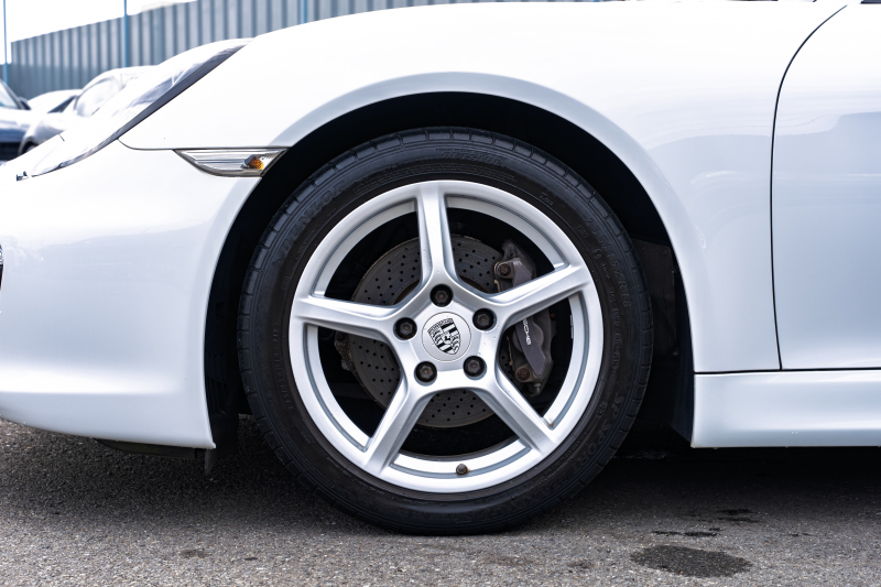 ポルシェ ボクスター(Type981) ﾍﾞｰｽｸﾞﾚｰﾄﾞ　ﾌﾞﾗｯｸﾊｰﾌﾚｻﾞｰ ﾌﾞﾗｯｸｿﾌﾄﾄｯﾌﾟ ﾅﾋﾞTV ｽﾎﾟｰﾂﾃﾞｻﾞｲﾝｽﾃｱﾘﾝｸﾞ PDLS 電動Dﾐﾗｰ TPM ﾎﾞｸｽﾀｰ18ｲﾝﾁAW　2年保証