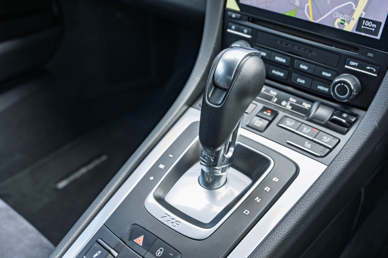 ポルシェ 718 ケイマン S ｽﾎﾟｰﾂｸﾛﾉPKG　ﾌﾞﾗｯｸﾊｰﾌﾚｻﾞｰｼｰﾄ PCMﾅﾋﾞ AppleCarplay GTｽﾎﾟｰﾂｽﾃｱ TPM ｷｾﾉﾝ 電格ﾐﾗｰ ｹｲﾏﾝS19ｲﾝﾁAW ﾊﾟｰｸｱｼｽﾄ　2年保証