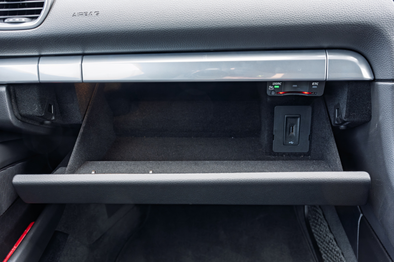 ポルシェ 718 ケイマン S ｽﾎﾟｰﾂｸﾛﾉPKG　ﾌﾞﾗｯｸﾊｰﾌﾚｻﾞｰｼｰﾄ PCMﾅﾋﾞ AppleCarplay GTｽﾎﾟｰﾂｽﾃｱ TPM ｷｾﾉﾝ 電格ﾐﾗｰ ｹｲﾏﾝS19ｲﾝﾁAW ﾊﾟｰｸｱｼｽﾄ　2年保証